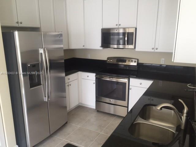 Foto del edificio - 8449 Blue Cove Way
