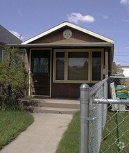 Front porch with garden and roses - 568 N 4th St