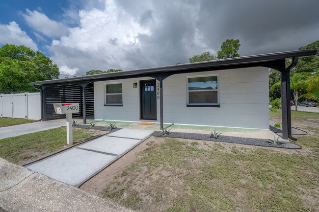 Foto del edificio - 2400 34th Ave N