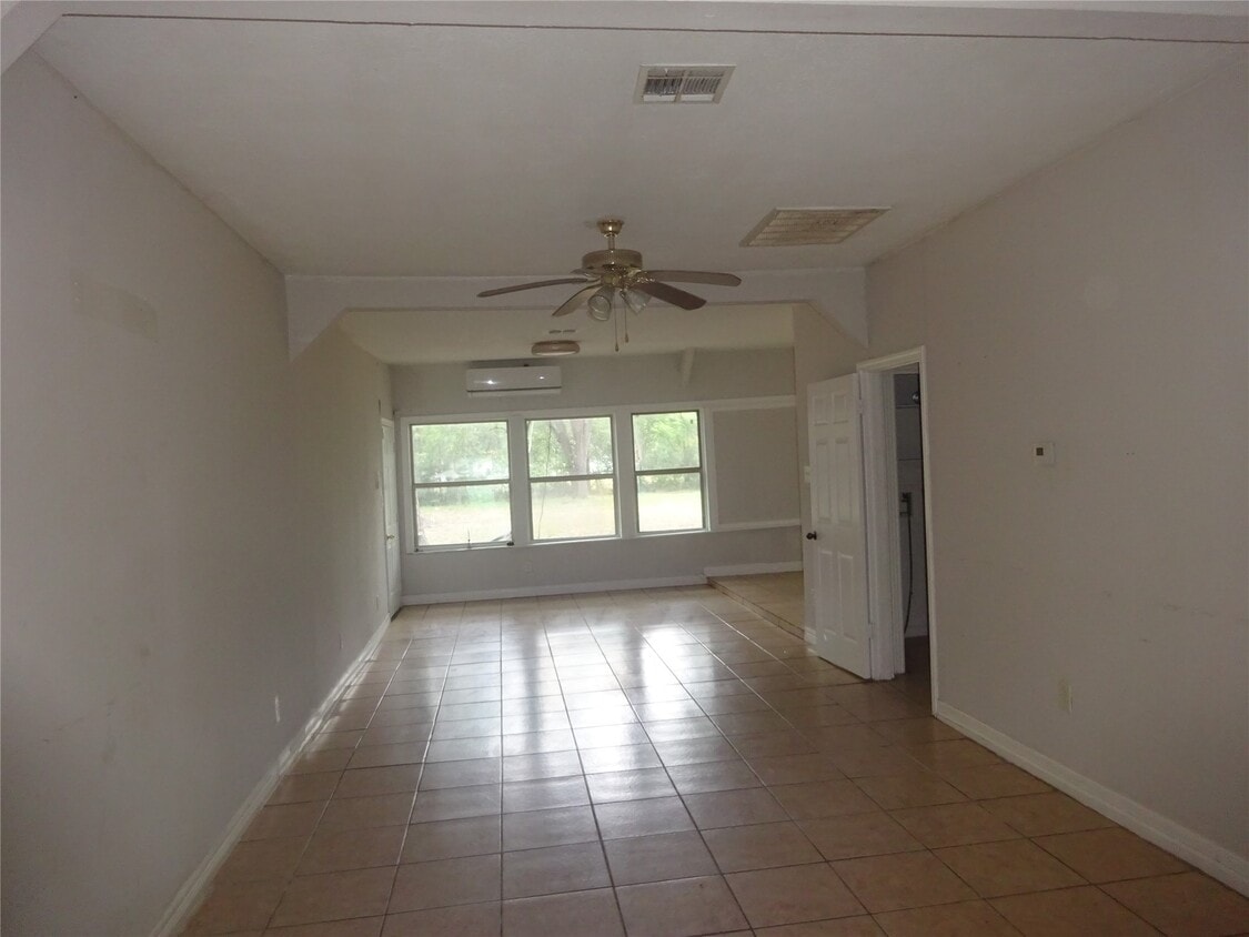 Foto principal - 7350 Santa Fe Dr