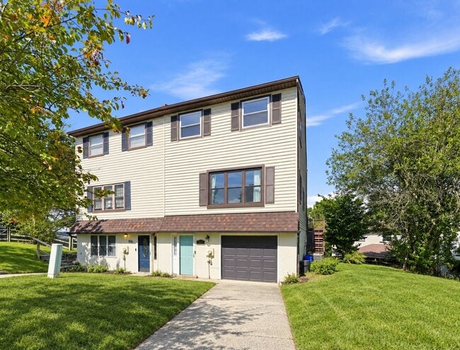 Building Photo - 804 Keely Pl