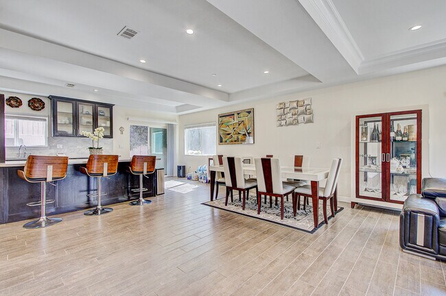 Building Photo - 24842 Frampton Ave