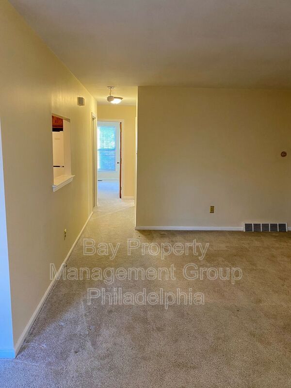Foto del edificio - 708 Chessie Ct