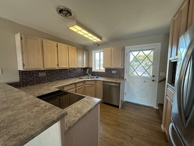 Foto del edificio - 4038 Mayne Ln