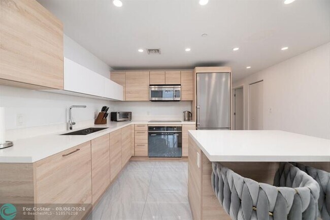 Foto del edificio - 16385 Biscayne Blvd