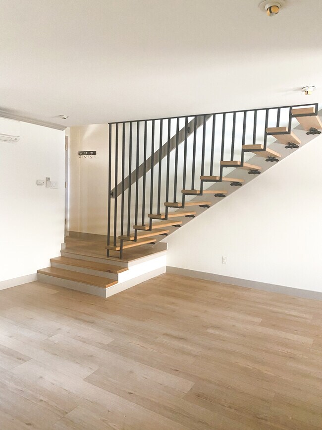 Stairs at Entry - 2666 Worden St
