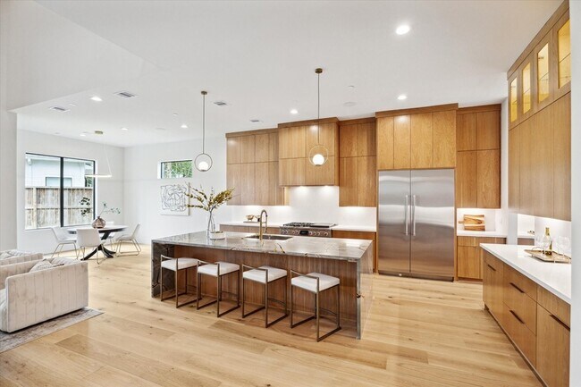 Foto del edificio - 8506 Westview Dr