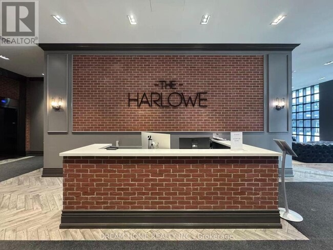 Building Photo - 608 Richmond St W