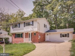 Building Photo - 6812 Landor Ln