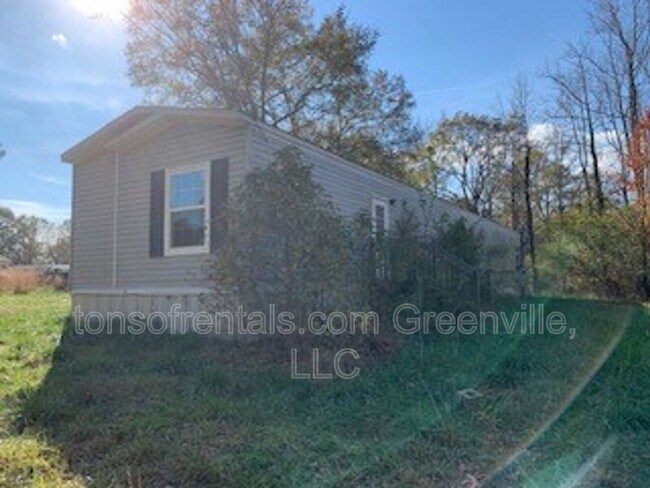 Foto del edificio - 717 Broadway School Rd