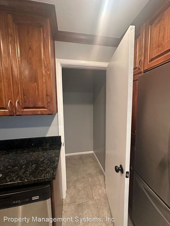 Building Photo - 1 br, 1 bath House - 2070 E 3335 S #30