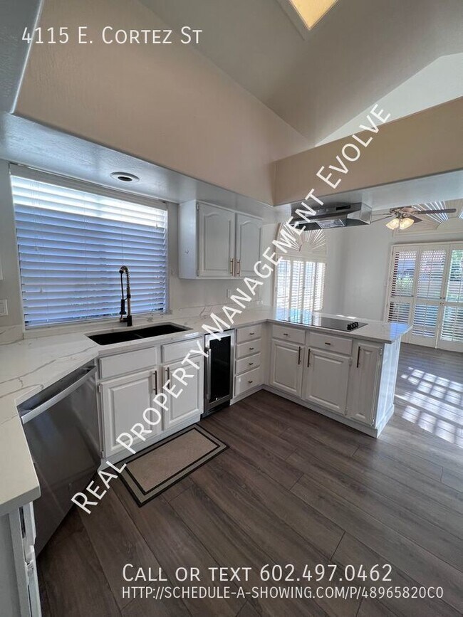 Foto del edificio - 2 bedrooms with Den!