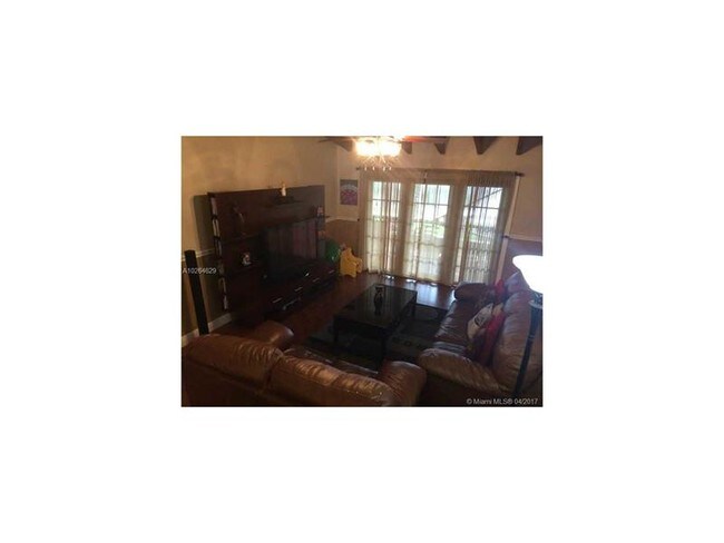 Foto del edificio - 10980 Olive Ave