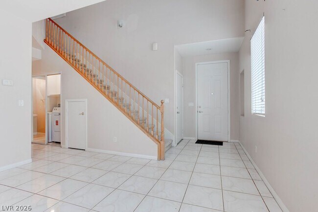 Building Photo - 8473 Barossa Ct