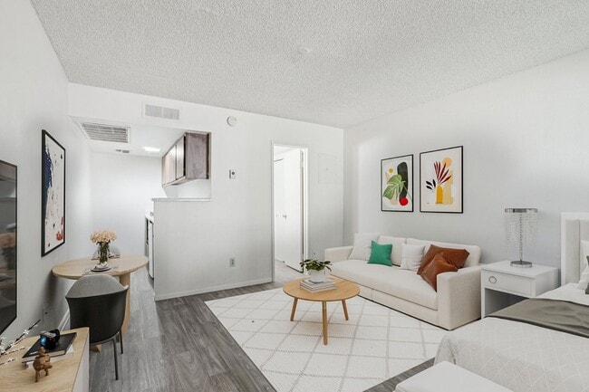 Interior Photo - Aster on University