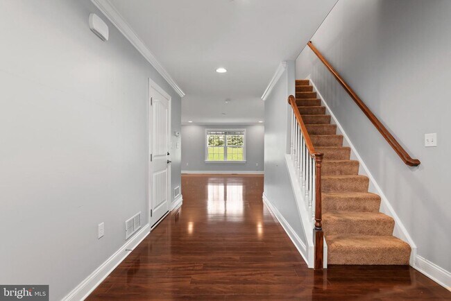 Foto del edificio - 836 Spring Rock Ct