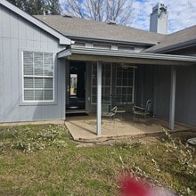 Building Photo - 5917 Madison Dr
