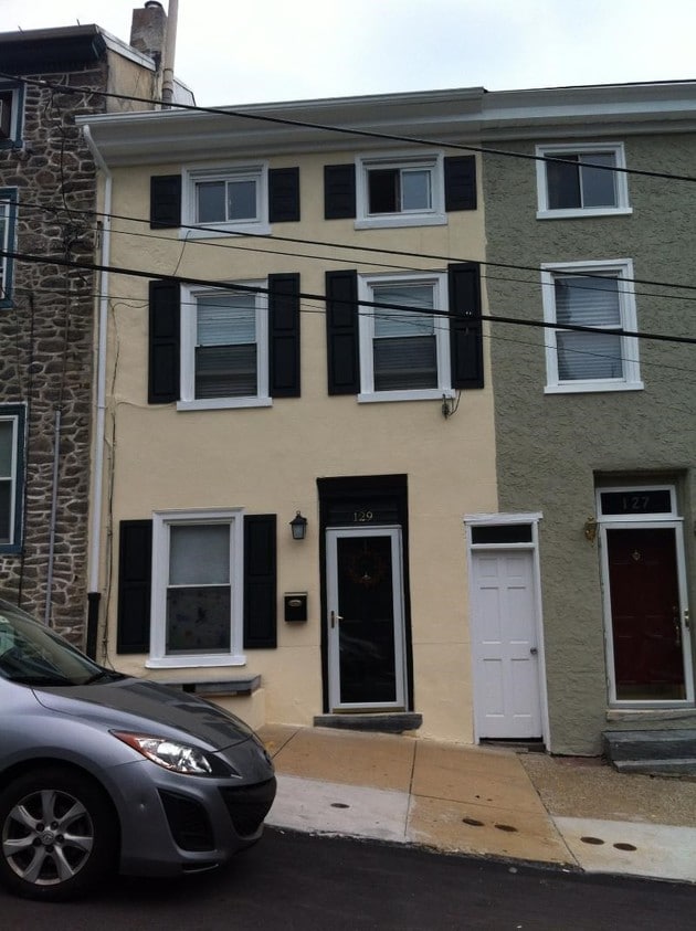 Home Front - 129 Pensdale St