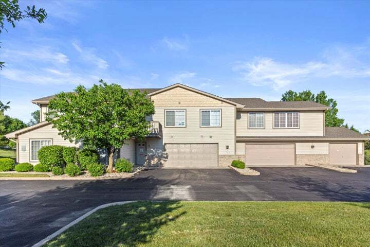 Foto principal - 9930 74th St