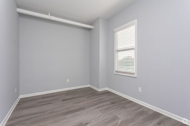 2BR, 2BA - 750SF - Primary Bedroom - Baconsfield Apartments