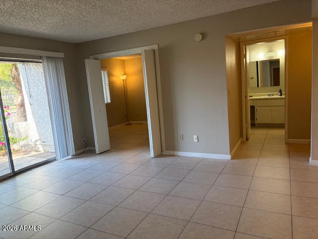 Foto del edificio - 4444 E Paradise Village Pkwy N