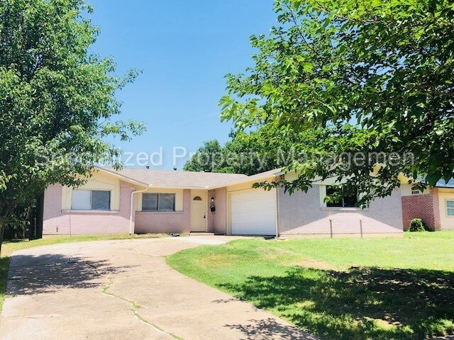 Primary Photo - 2731 Cartwright St