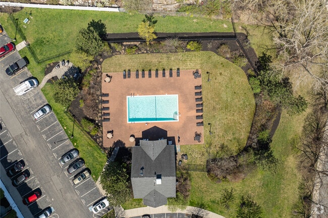 10 Seaport Drive is located in the Marina Bay submarket of Quincy. - Atlantic at Marina Bay