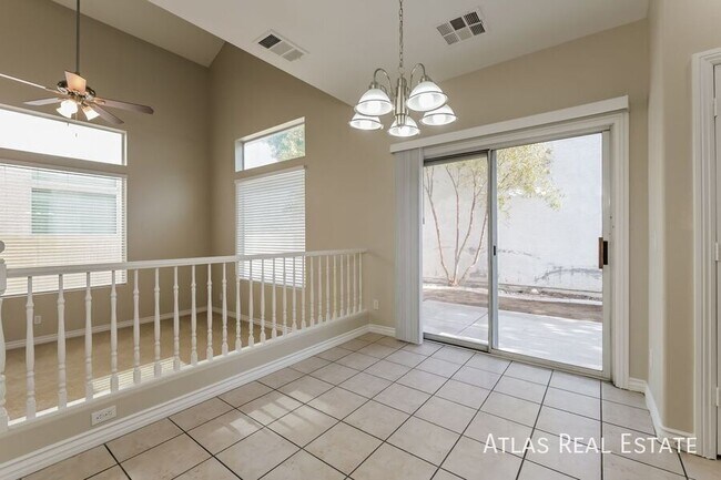 Foto del edificio - 10326 Cherry Brook St