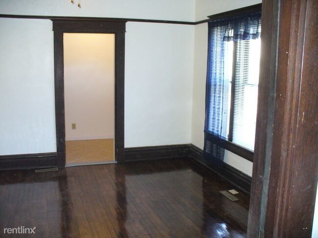 Building Photo - 2 br, 1 bath Apartment - 113 Vine St Unit A