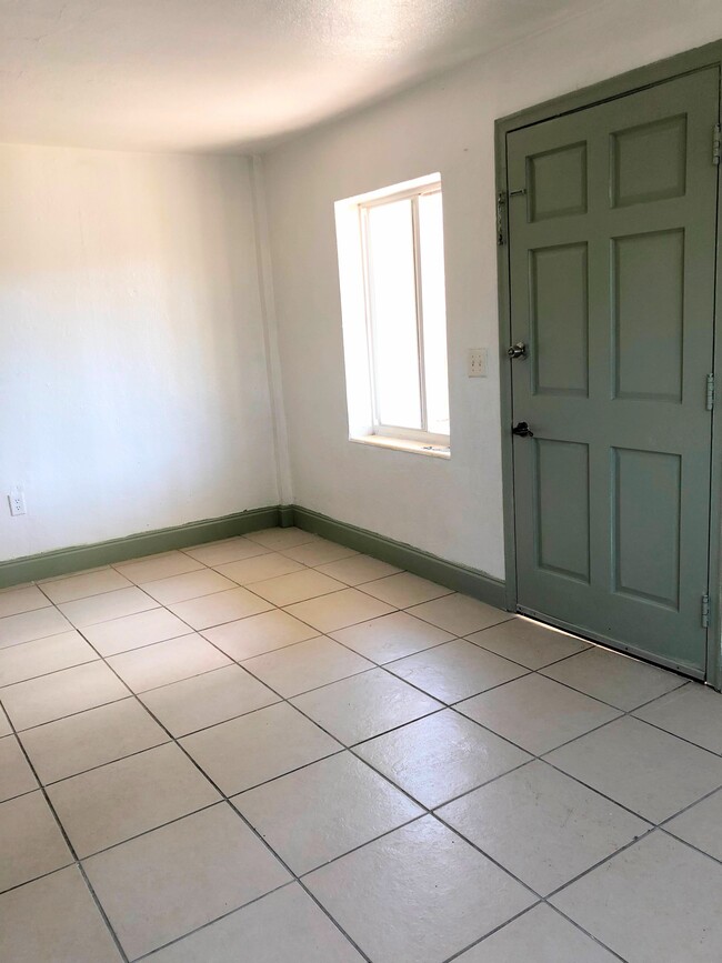 Foto del edificio - 2144 SW 17th St