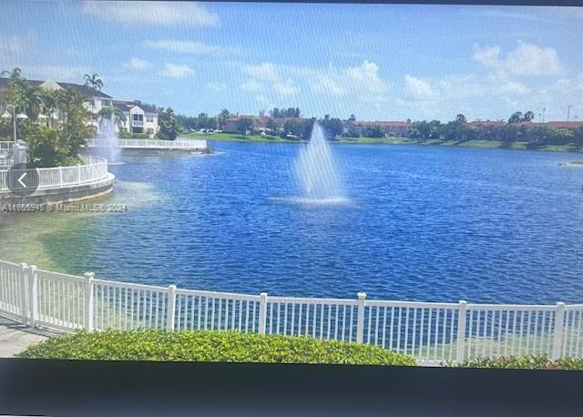 Foto del edificio - 8560 SW 212th St