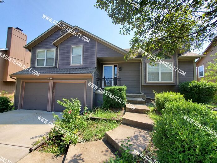 Primary Photo - Beautiful 4 Bedroom/3 Bath Home in South O...