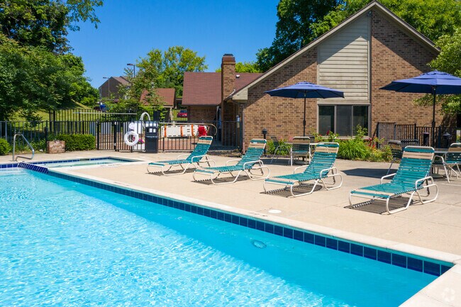 Piscina - Parc Pointe Apartments