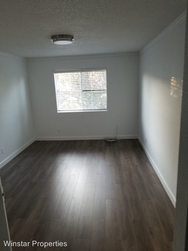 Foto del edificio - 236 S Bonnie Brae St
