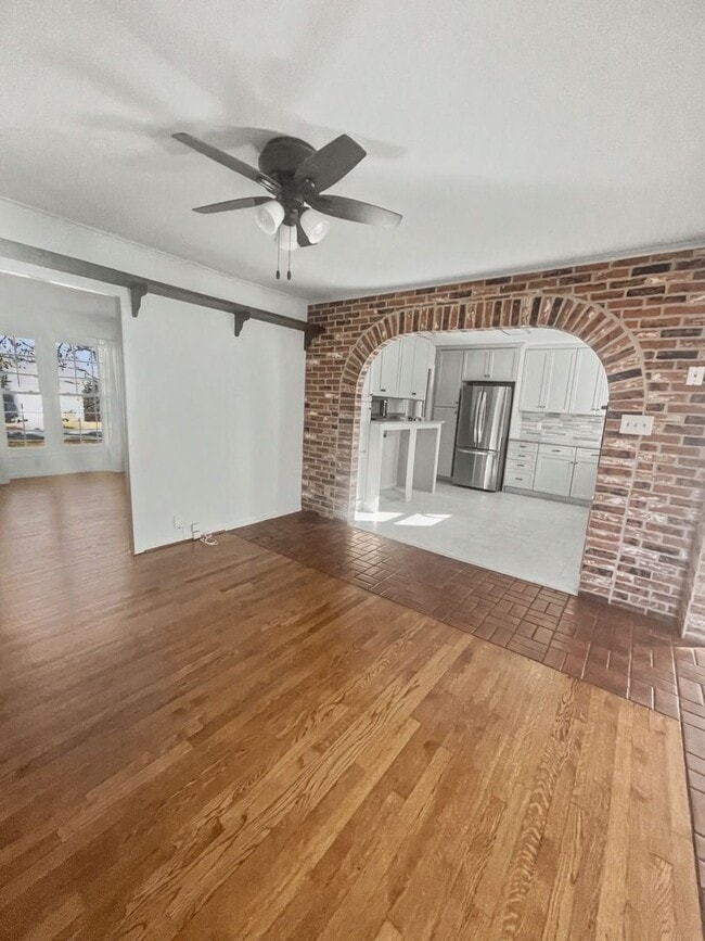 Building Photo - Charming Brick Ranch Home in Woodlea Acres