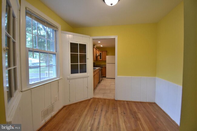 Foto del edificio - 7804 Ridgewood Dr