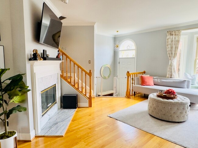 Building Photo - 3832 Charles Ave