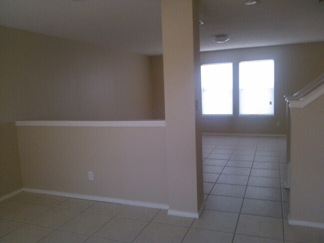 Building Photo - 3916 Thunderbird Ave