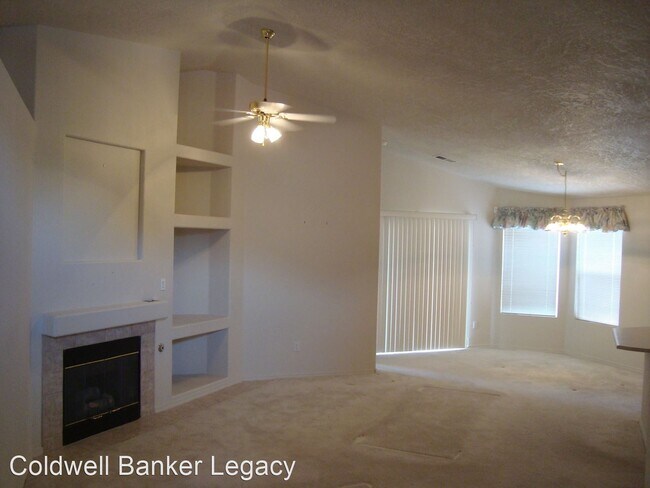 Building Photo - 3 br, 2 bath House - 5319 Norte Vista Rd. NW