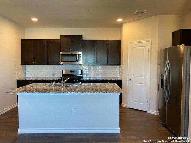 Building Photo - 392 Arbor Hills