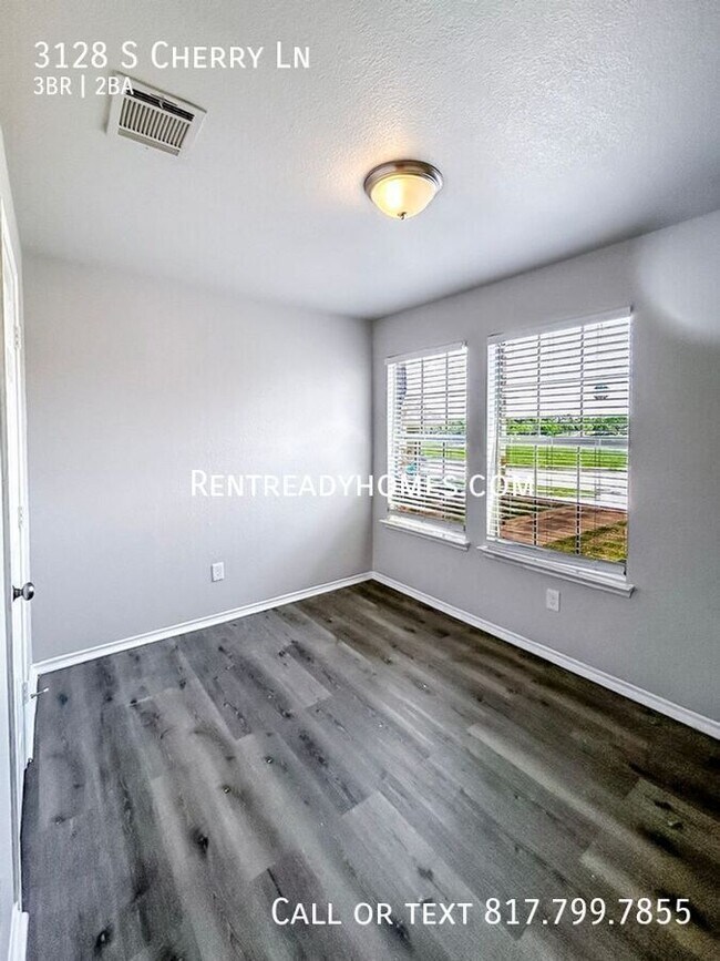 Foto del edificio - 3128 S Cherry Ln