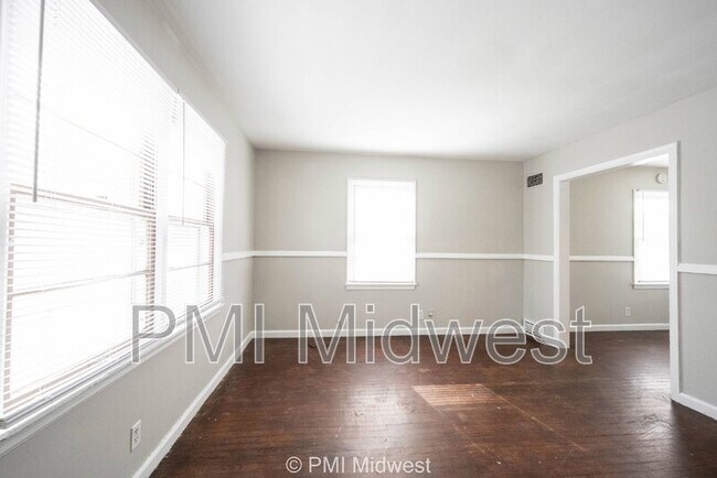 Foto del edificio - 1320 N Alton Ave