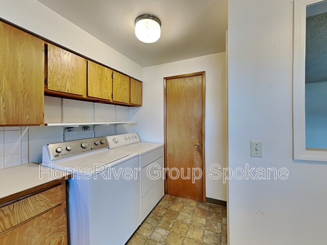 Building Photo - 8808 N Calispel St