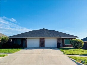 Building Photo - 4509 John David Dr