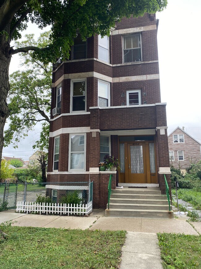 Building Photo - 4532 S Francisco Ave