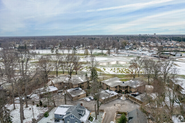 Looking South - Golfview Apartments