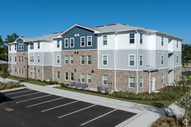 Foto del edificio - Starway Village