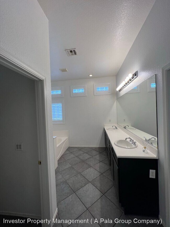 Foto del edificio - 3 br, 3 bath House - 8658 Waterford Bend St