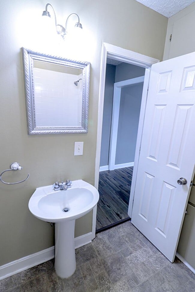 Foto del edificio - Newly Renovated 2 Bedroom Ranch