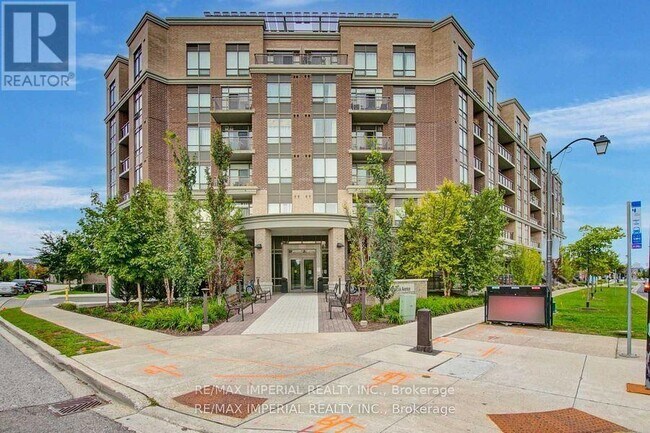 Building Photo - 540-540 Bur Oak Ave